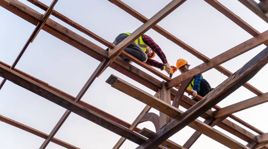 Professional gutter cleaning services in Blairstown, IA